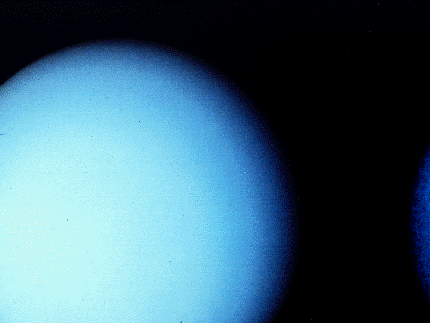 Uranus's southern hemisphere in approximate natural color (left) and in shorter wavelengths (right), showing its faint cloud bands and atmospheric 